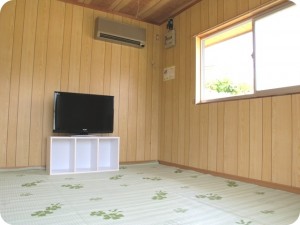 御座白浜はまゆうバンガロー内観（駐車場内